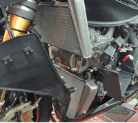 ラジエタープロテクター上下セット（DUCATI V2系） 　　★適合及び詳細についてはメーカーサイトでご確認ください　 [AE-56122A]