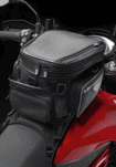 DUCATI PERFORMANCE (HYPERMOTARD)/HYPERMOTARD950/ソフトタンクバッグ : 適合=ハイパーモタード950、ハイパーモタード950 SP、ハイパーモタード950 RVE