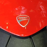 DUCATI LOGO 3D DECAL　フロントマッドガード用 [43814751a]