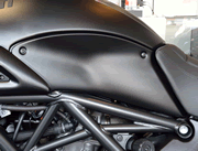 TANK SIDE COVER DARK：MATT BLACK　　タンクサイドパネル：ブラックマット [48023172ak]