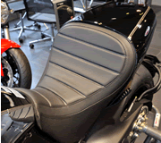 DIAVEL CROMO TUCKROLL SEAT@@@@fBAx Ngp^bN[V[g