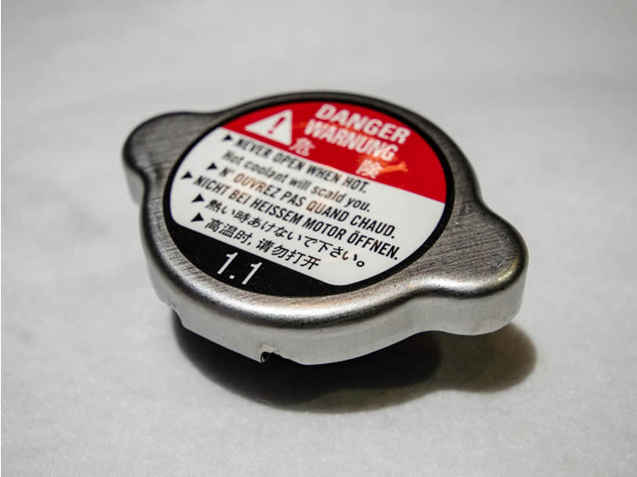 ラジエターCAP ： 2014年式以前DIAVELシリーズ用[87240601a]